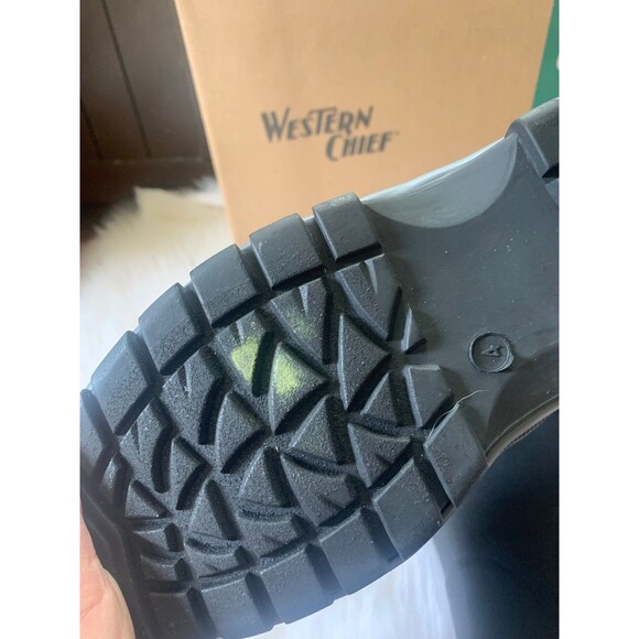 Western Chief Boots Size 4 youth - Picture 7 of 10